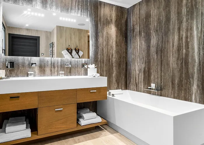 Hotel Cosy, & Saint-Tropez