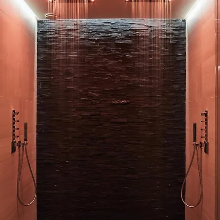 Cosy, & 5*