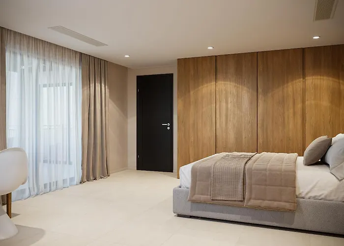 Cosy, & 쎙뜨호뻬